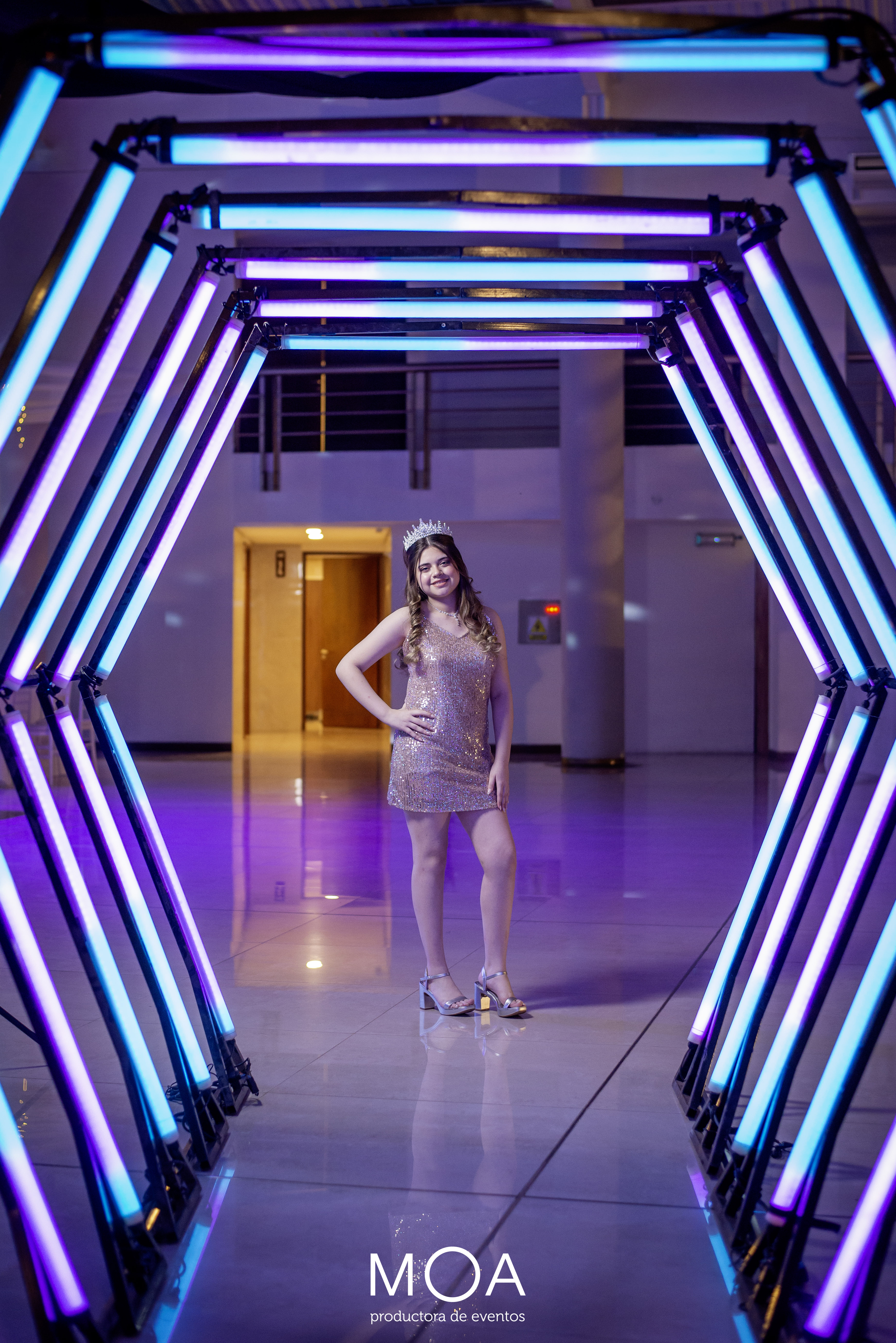 Pista de baile con luces de fiesta